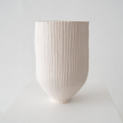 Cait Reas Med Textured Bud Footed Vase- Cream