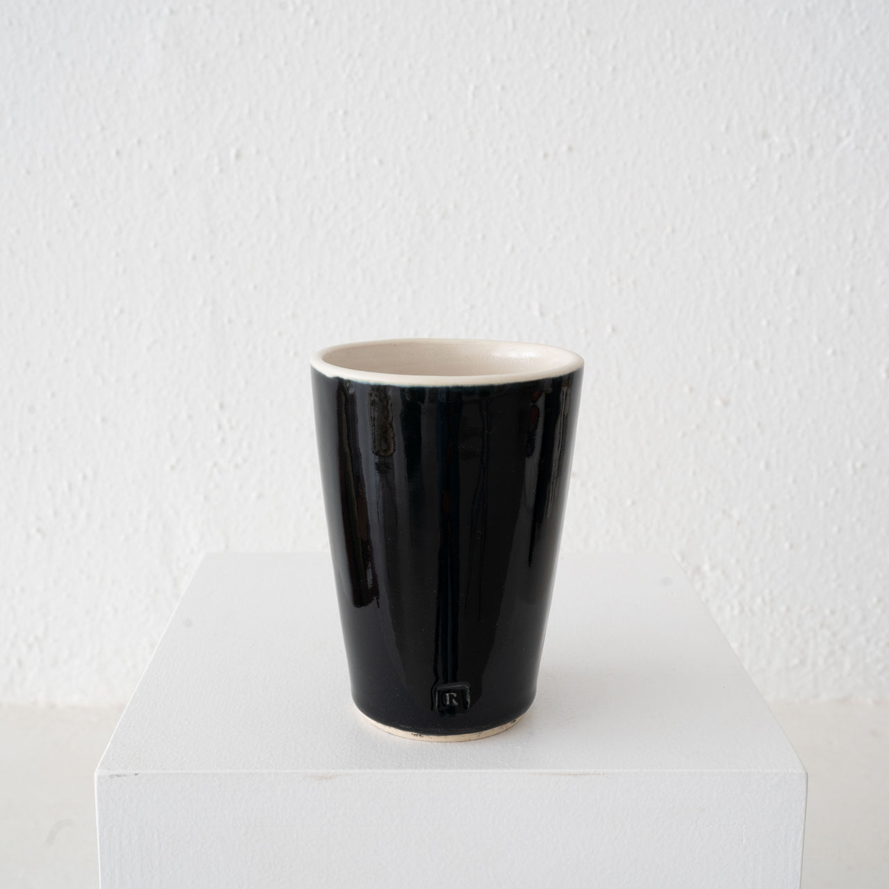 Mimi Y Roberto Tall Tumbler - Black & White