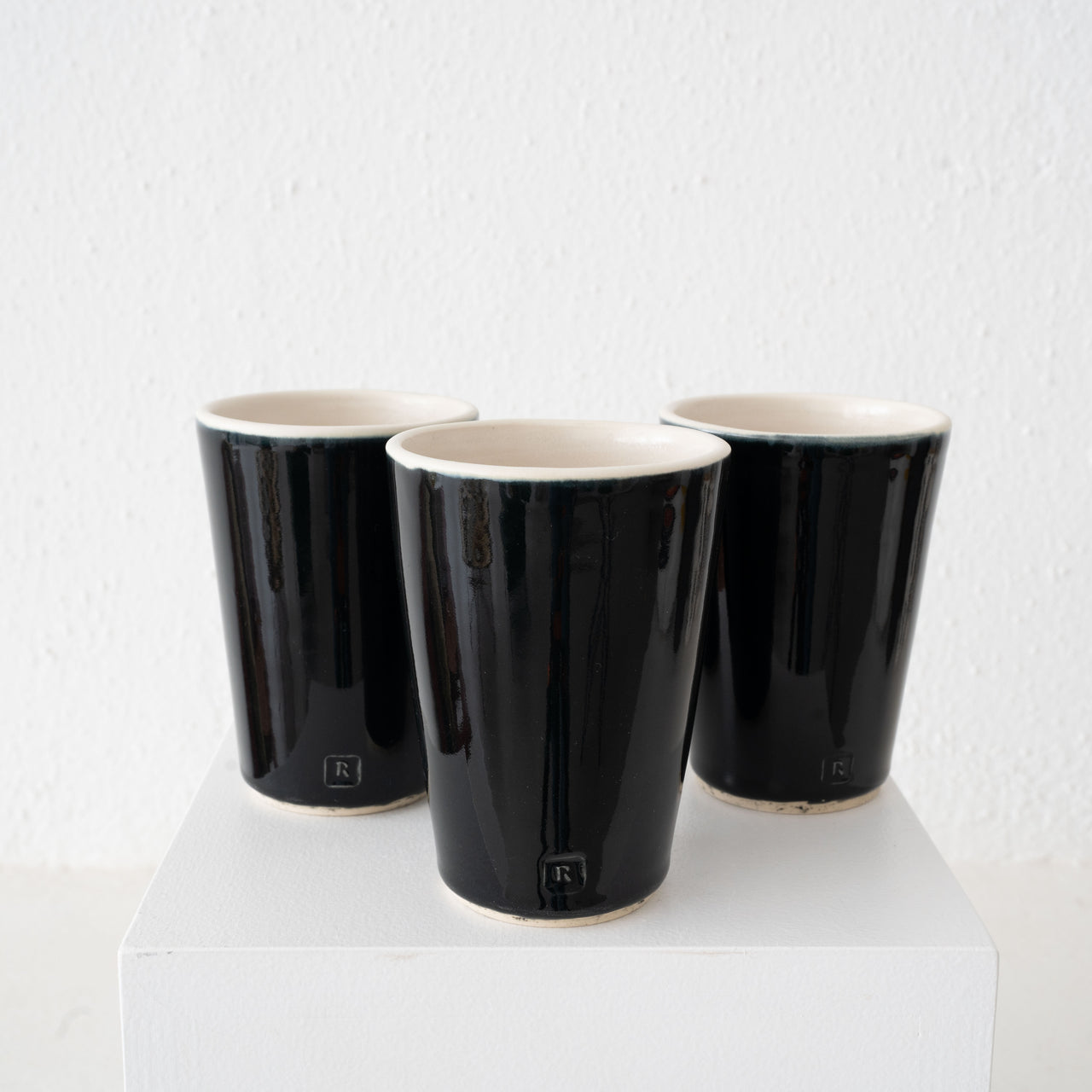 Mimi Y Roberto Tall Tumbler - Black & White