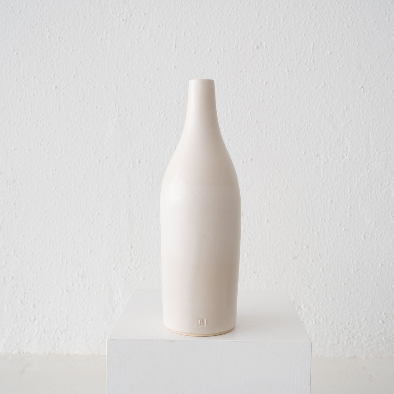 Mimi Y Roberto Marfa Collection Ceramic Bottle