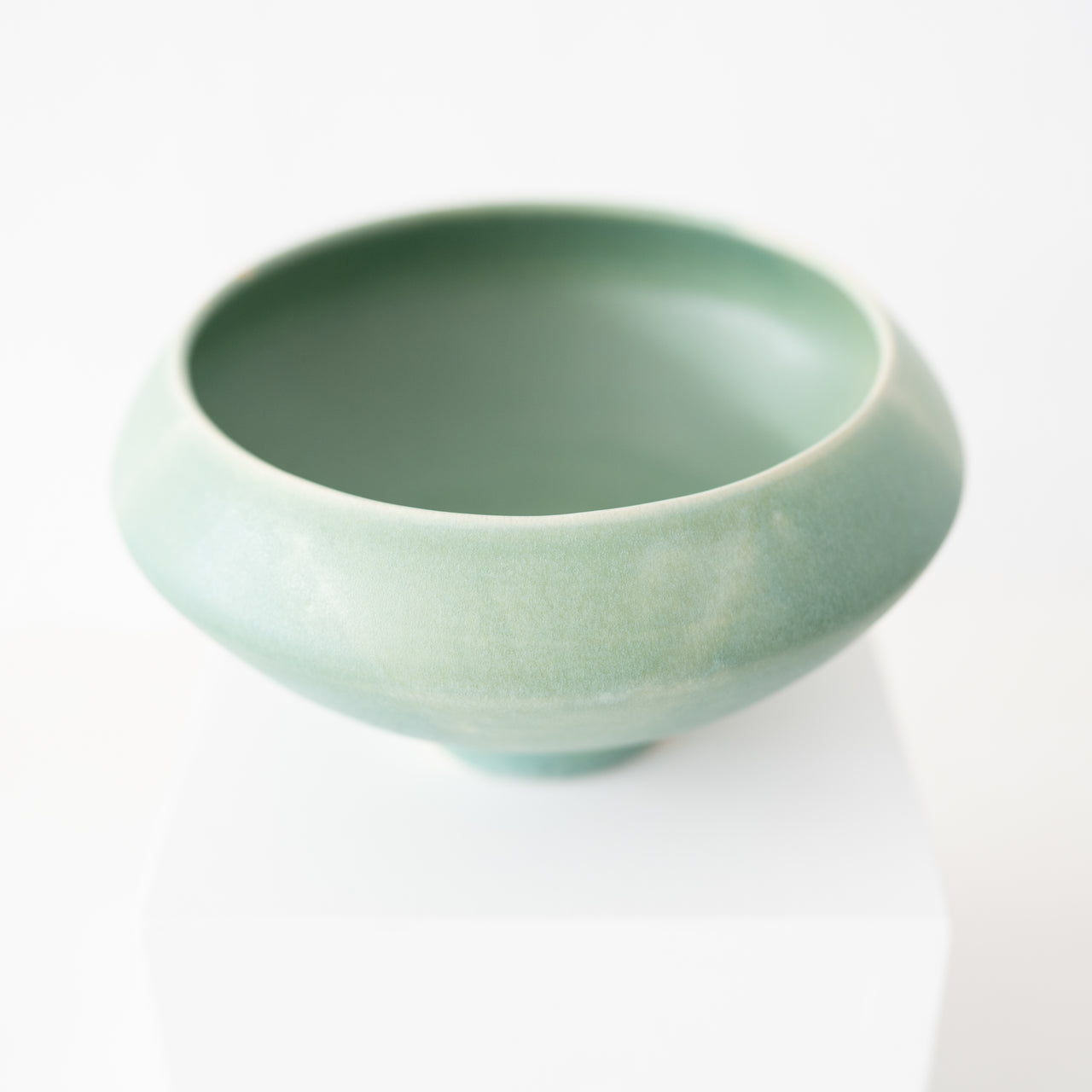 Mimi Y Roberto Low Curved Footed Serving Bowl