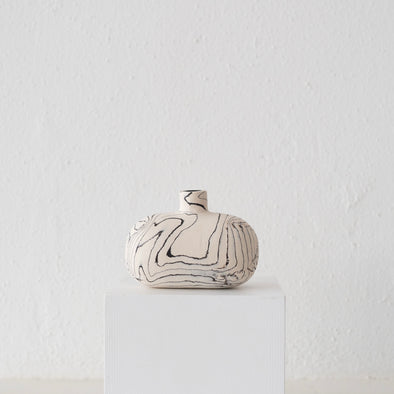Cait Reas Short Capsule Vase - Black and White