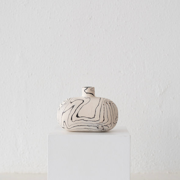 Cait Reas Short Capsule Vase - Black and White