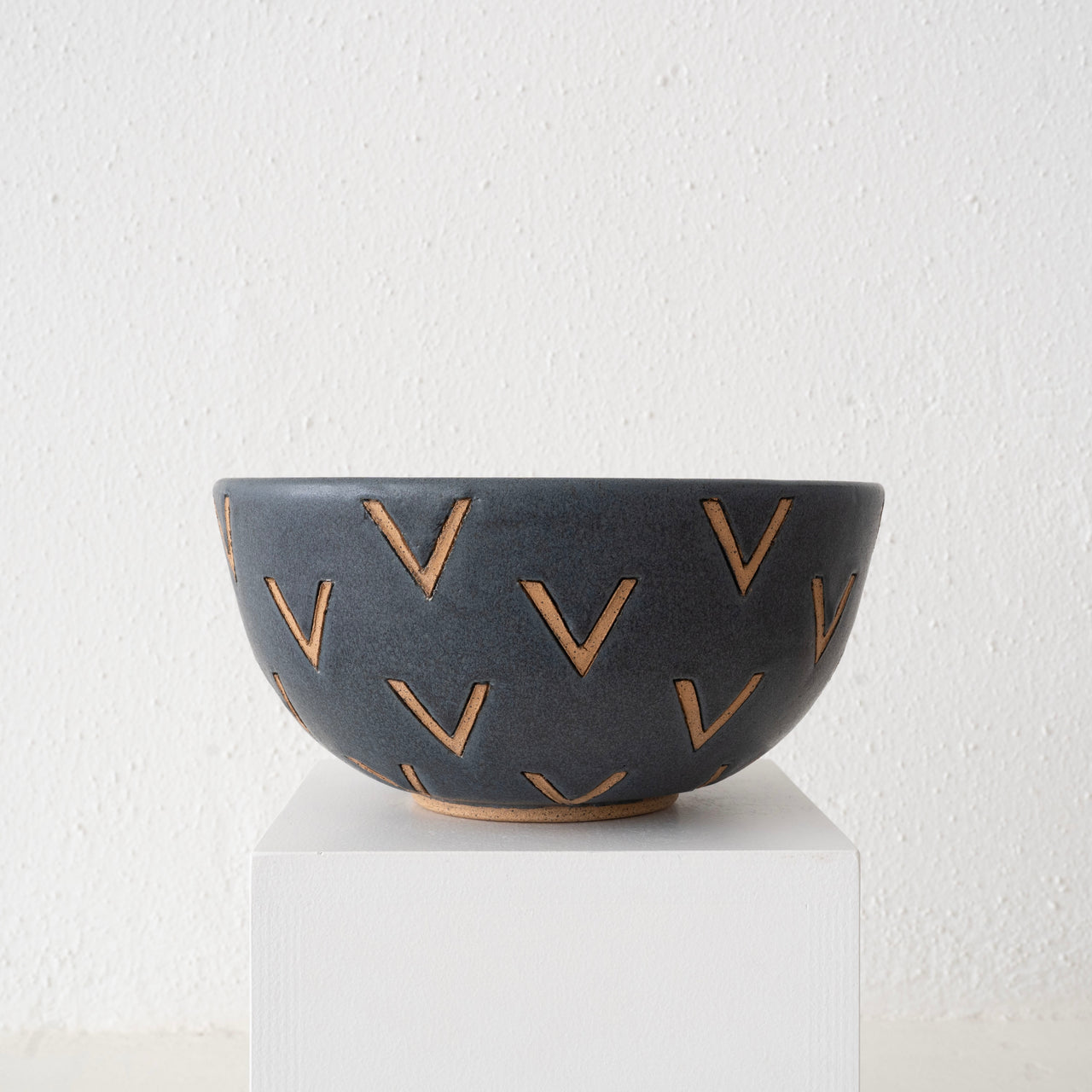 Matthew Ward V Bowl: Slate and Raw