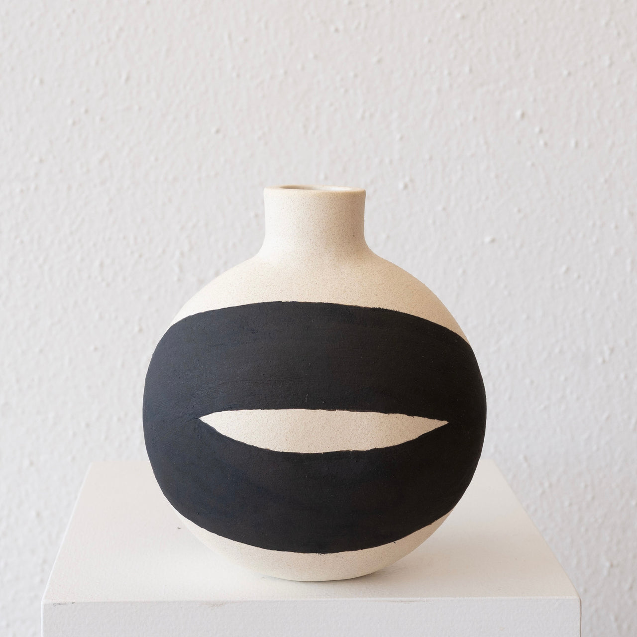 Cait Reas Round Vase: White Stoneware w/ Black Stoneware Slip