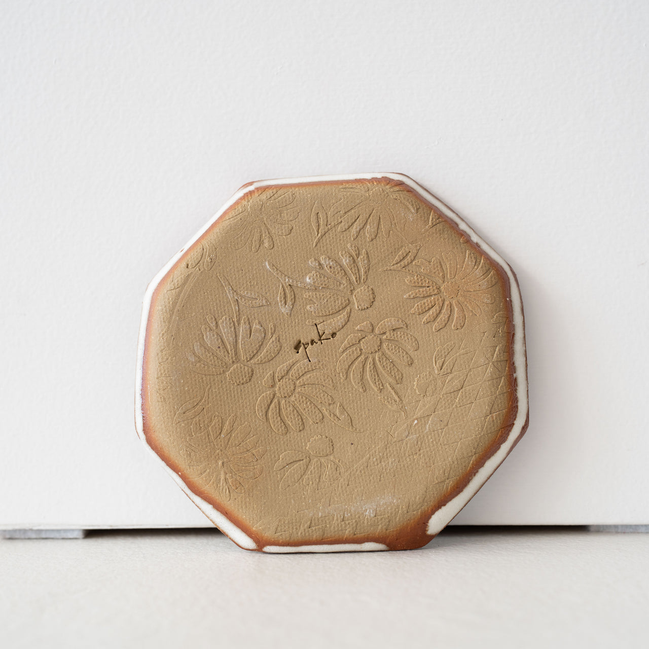 Spako Small Octagon Plate: Large Flower