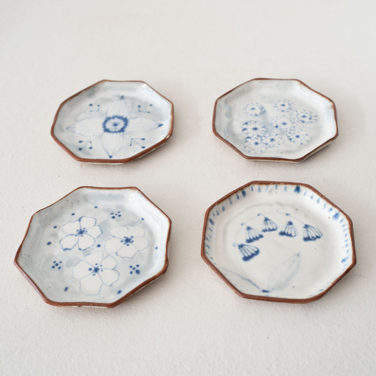 Spako Small Octagon Plate: Arced Flower