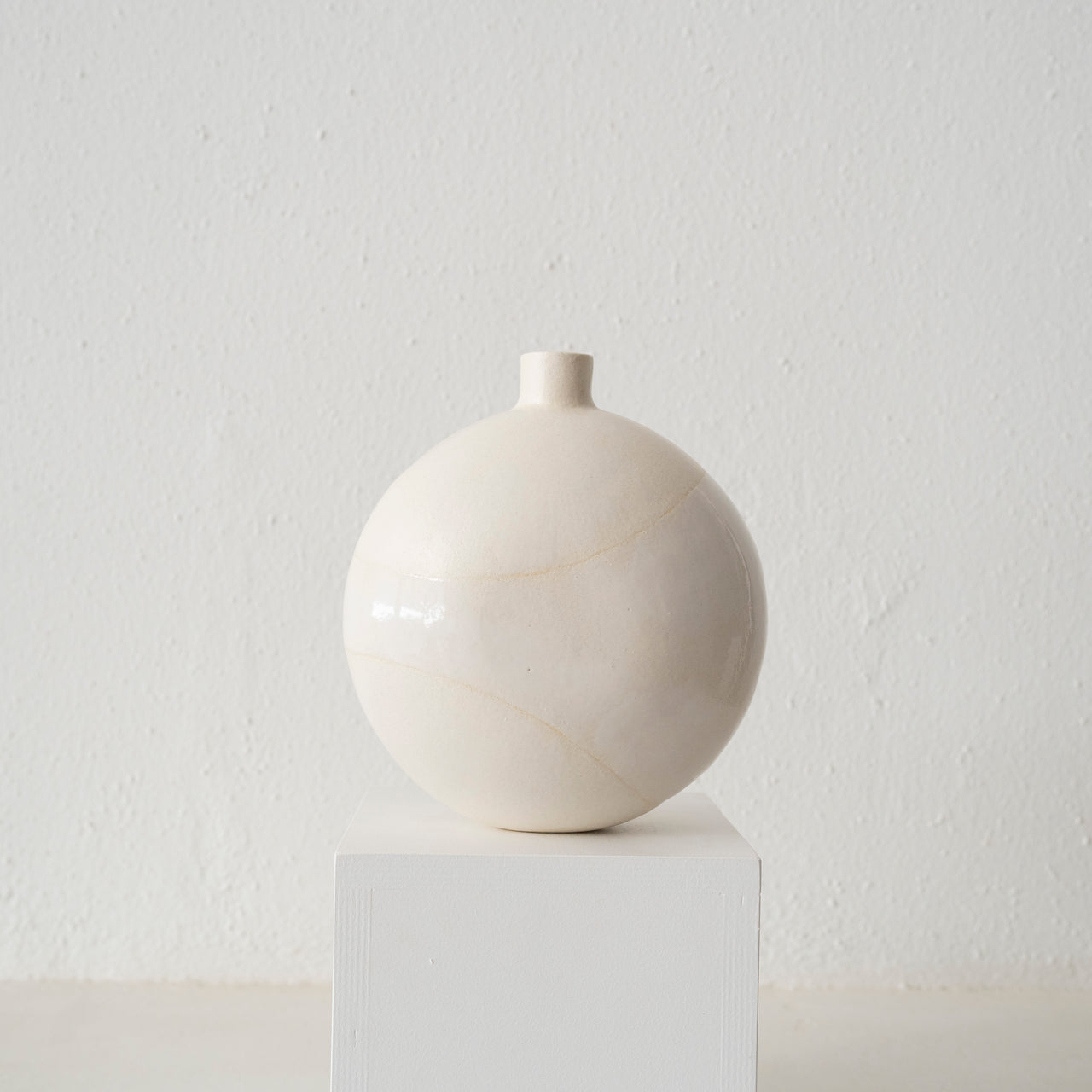 Cait Reas Large Round Vase: White Glossy + Matte