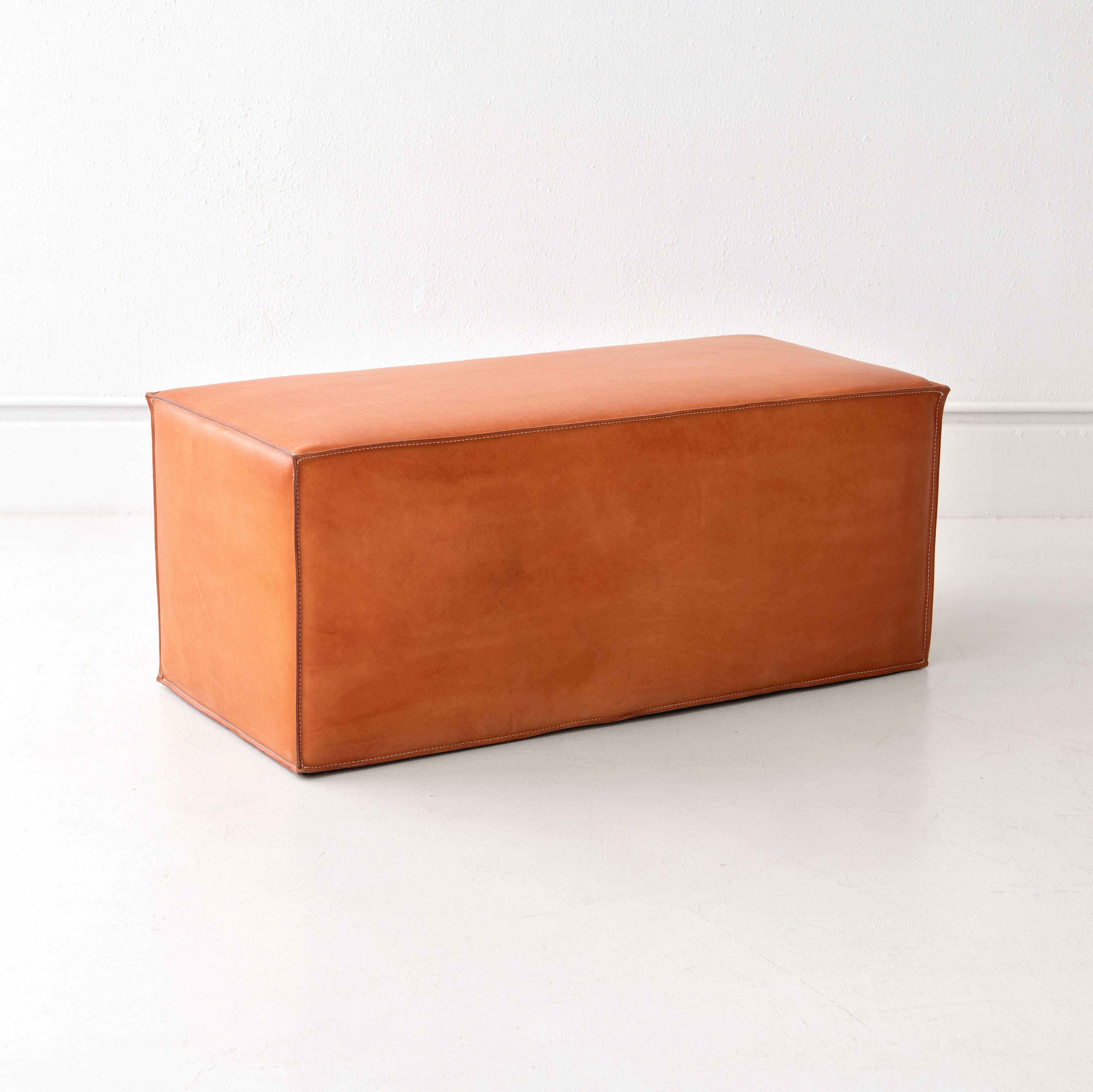 Garza Marfa Saddle Leather Pouf - Thumbnail 2
