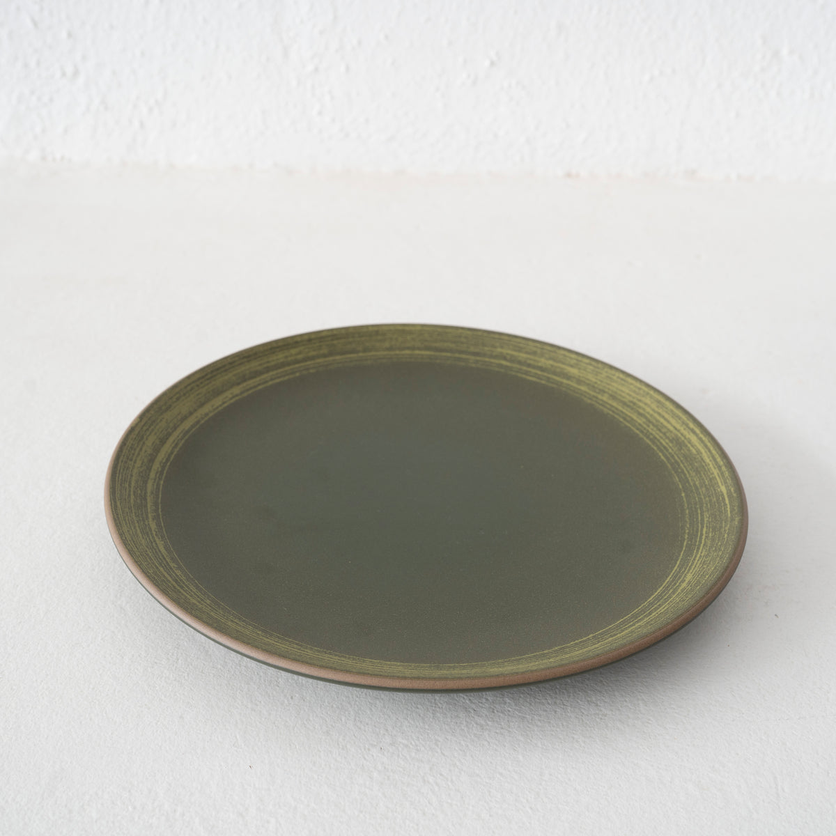 Heath Coupe Dinner Plate - Skog Moss