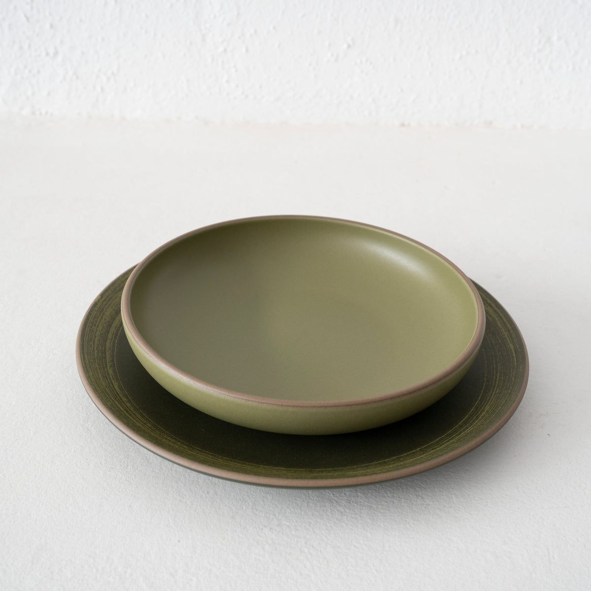 Heath Coupe Dinner Plate - Skog Moss