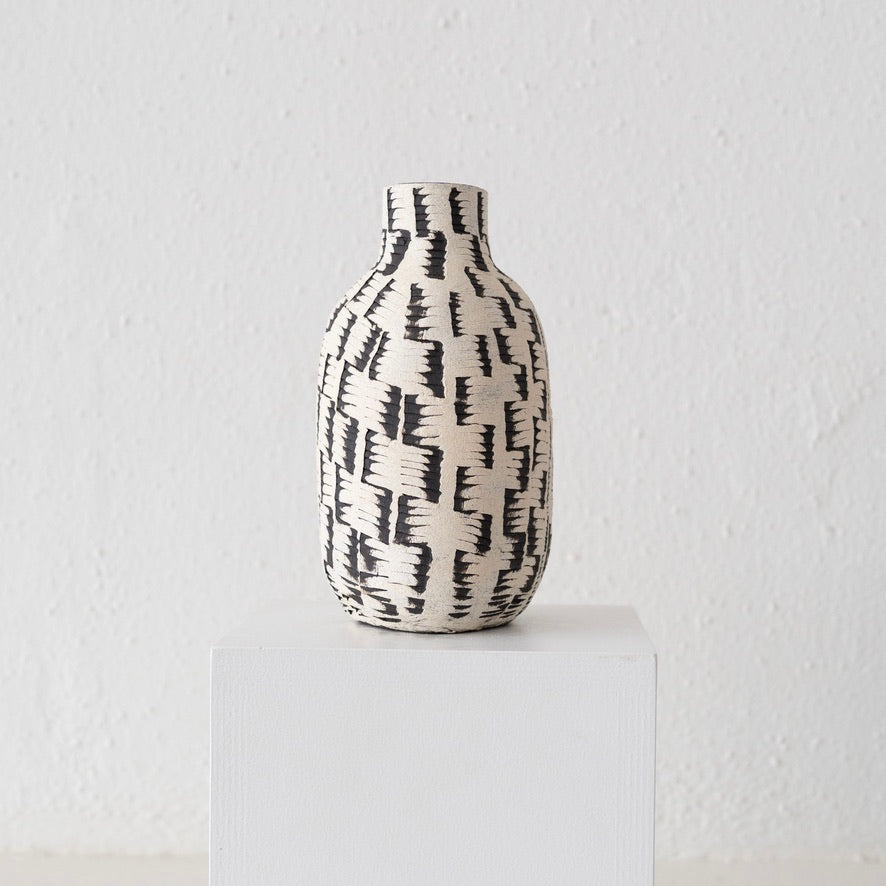 Cait Reas Oval Textured Bottle Vase: White + Black