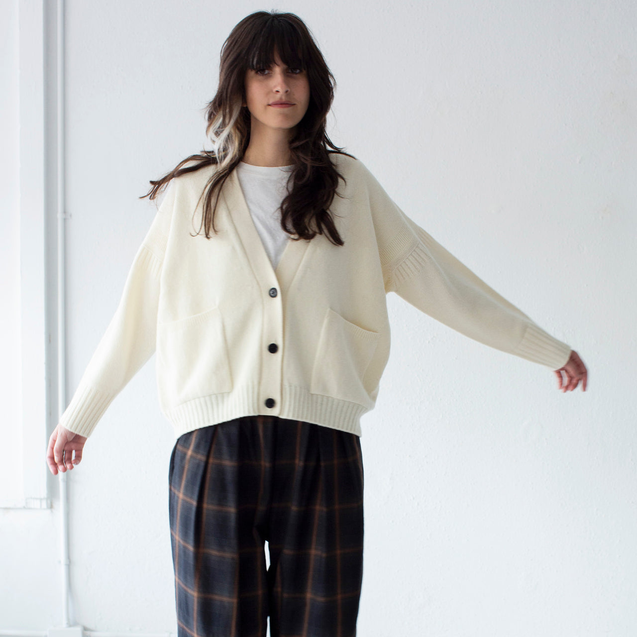 Nicholson & Nicholson Jane Cardigan: Cream