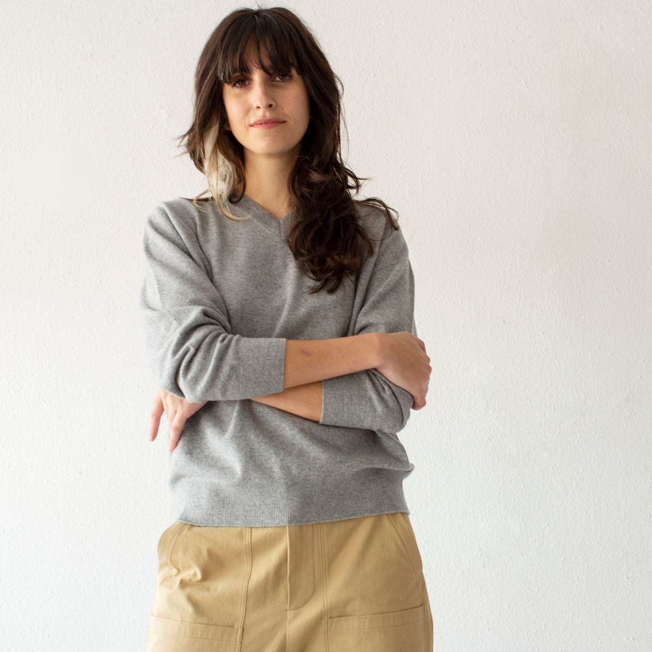 Nicholson & Nicholson Ginny V-Neck Sweater: Grey