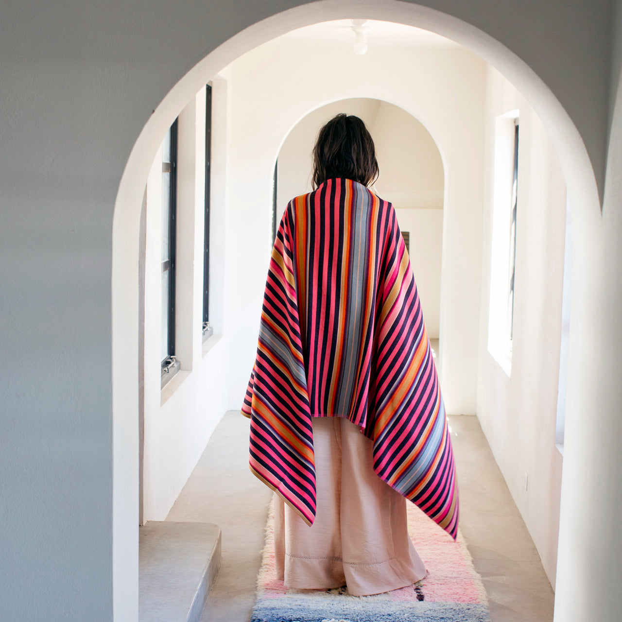 Desert Shawl - Charcoal