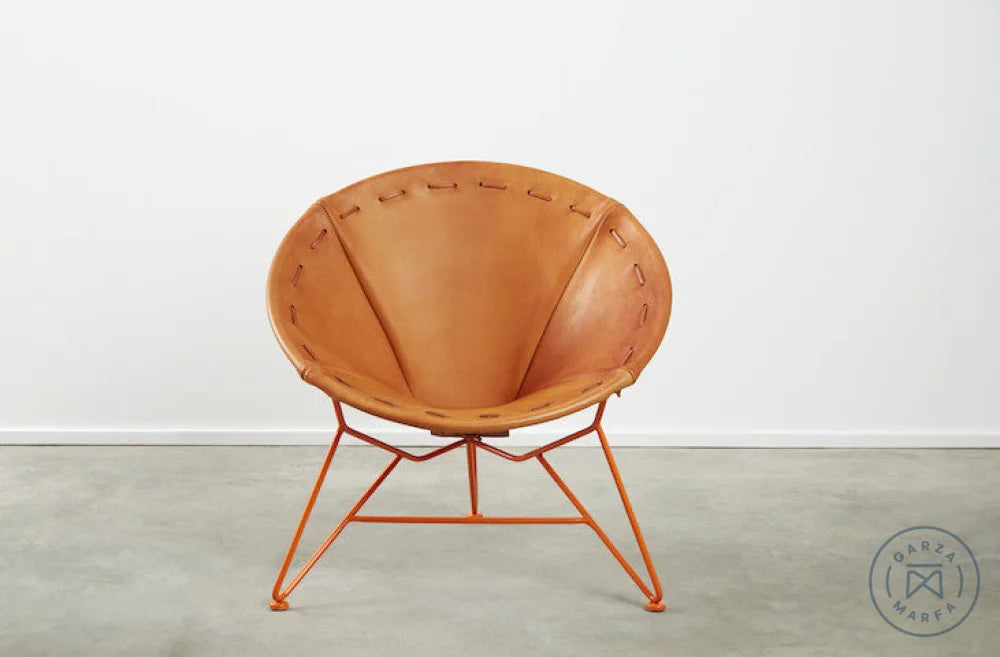 Saddle Leather Round Chair Natural / Orange (RAL 2004) Chairs