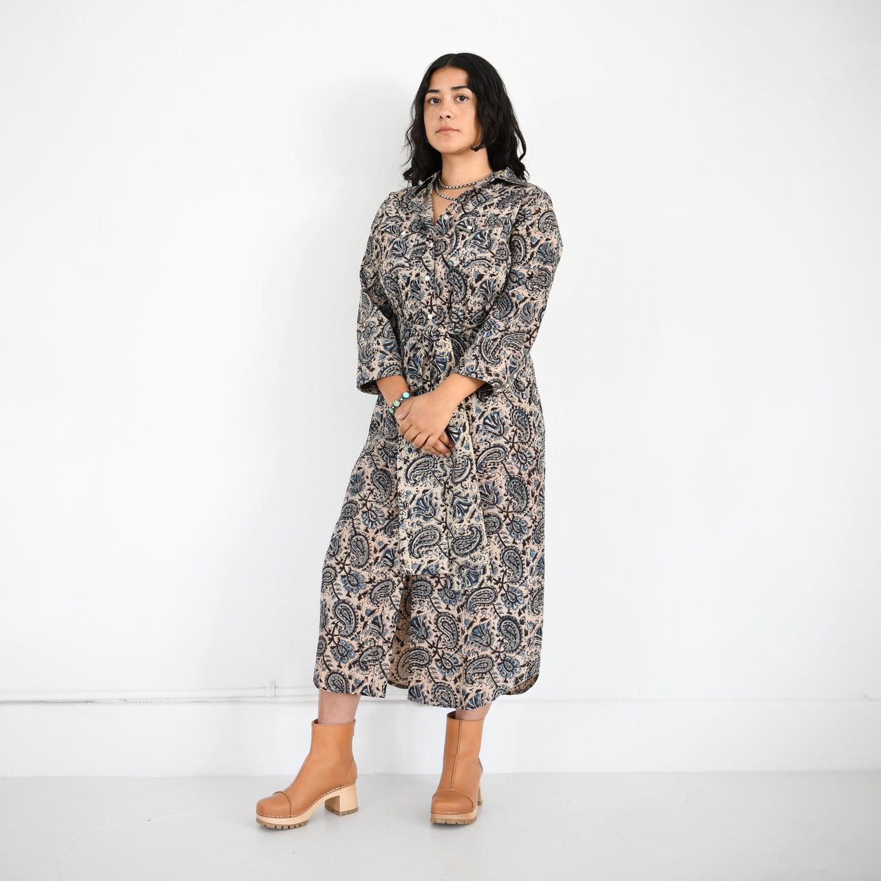 Garza Marfa Western Dress: Tan Indigo Paisley